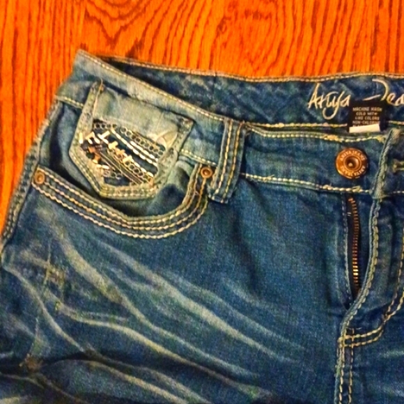 Ariya Jeans Fit & Flare Curvy - Picture 3 of 4